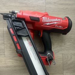 Milwaukee M18 FUEL 3-1/2 in. 18-Volt 30-Degree Lithium-Ion Brushless Cordless Framing Nailer (Tool-Only)
