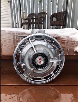 4 Classic 1963/1964 Chevrolet Chevy SS Belair Impala Hubcaps Wheel Cover Size 14 Inches