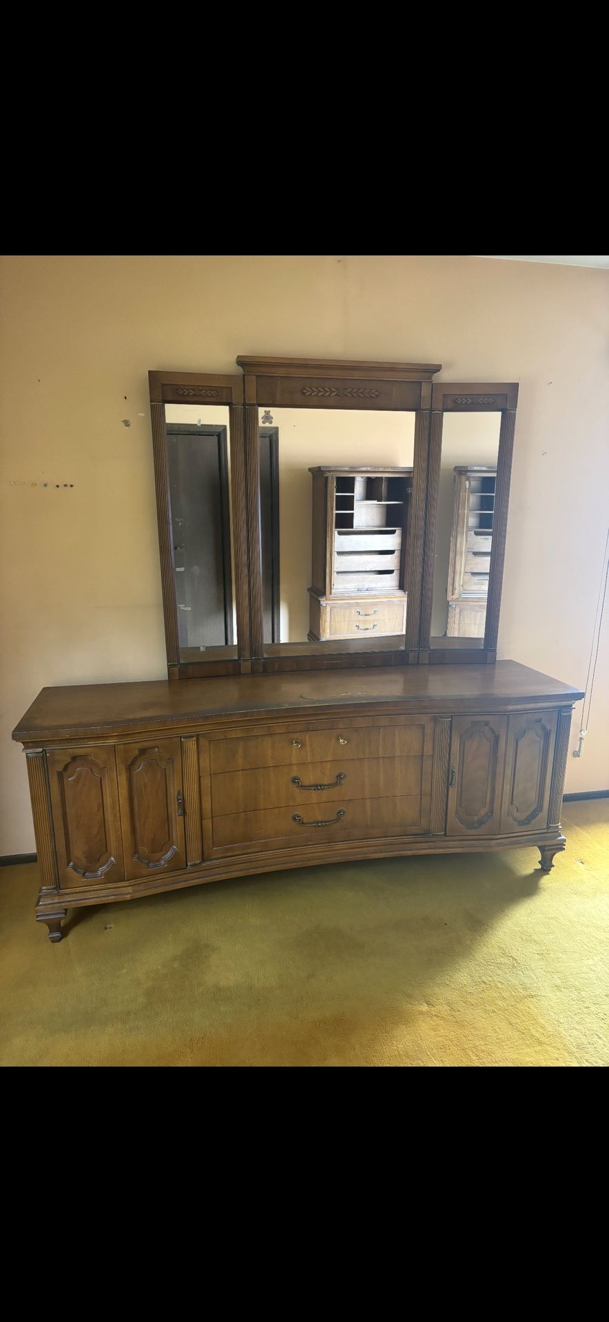 Dresser With Mirror (mirror Taken Off For Easy Moving)
