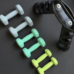 LIONSCOOL 2, 3, 4 lbs Neoprene Coated Dumbbell Pairs Hand Weights