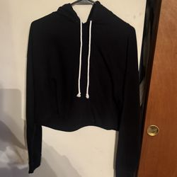 NWOT Black Cropped Hoddie