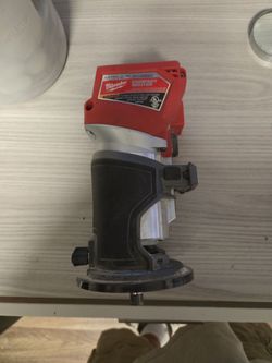 Milwaukee cordless compact router . only
