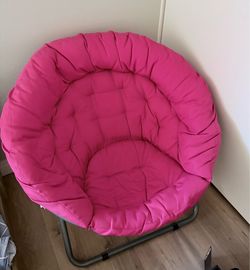 Pink Saucer Moon Chair