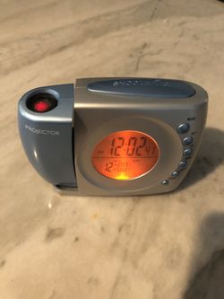 Travel alarm clock