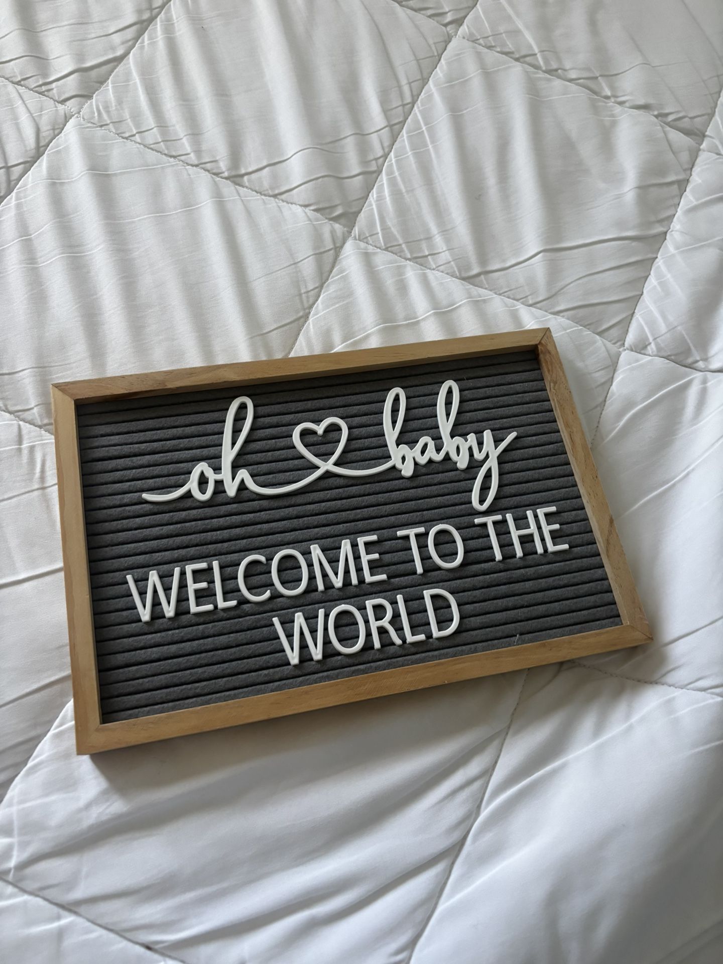 welcome baby home sign