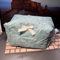 Handmade Quilted Makeup Bag – Blue Floral