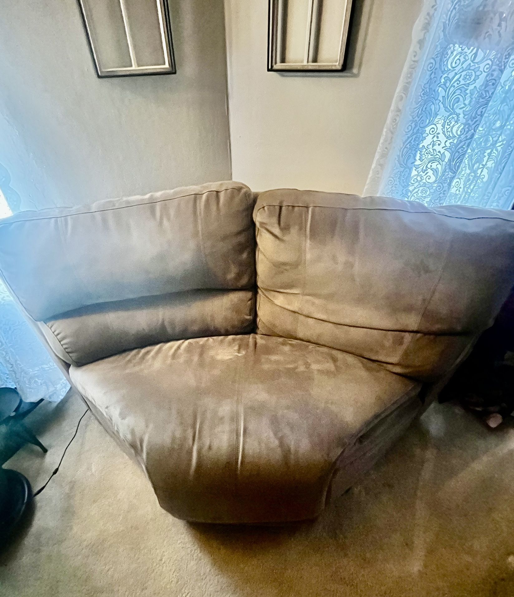 Free Corner Sofa Seat – Gently Used