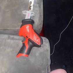 Milwaukee M12 Hackzall reciprocating Saw