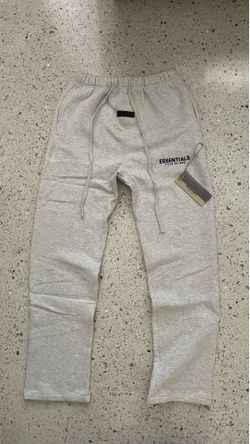 ESSENTIAL SWEATPANTS
