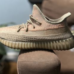 Yeezy 350 V2 Sand Taupe Size 10
