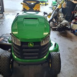 For Sale:2023 John Deere s100 17.5HP with 42" Deck $2,000 has 18hrs comes with a 60 day warranty. 
