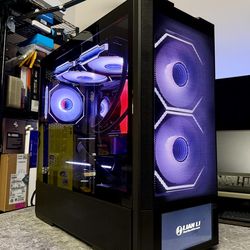 Ryzen 7 9700X - RTX 5070 - 32Gb / 2TB Gaming PC