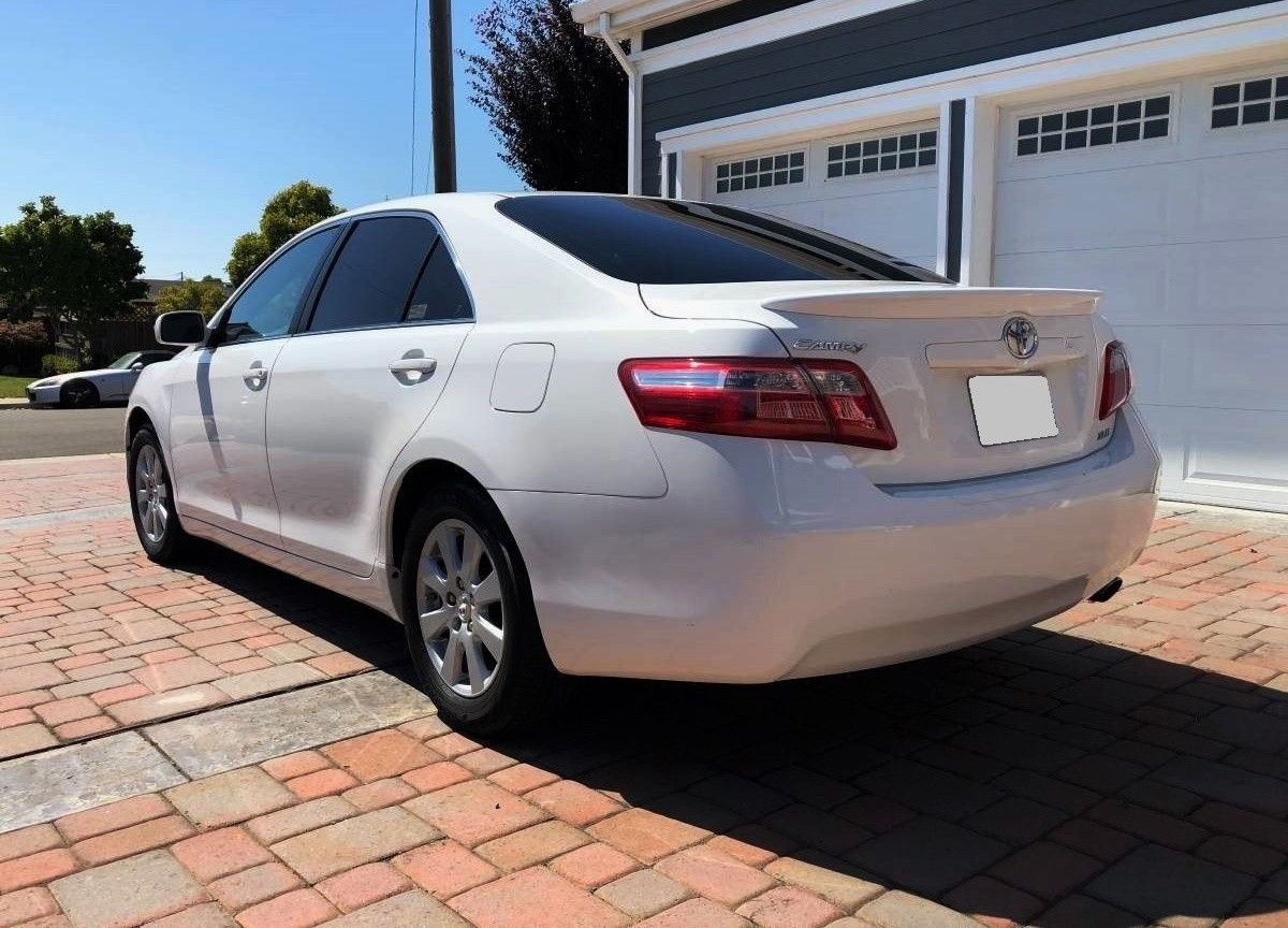 Toyota Camry 2008 XLE Clean