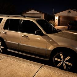 2005 Mercury Mountaineer