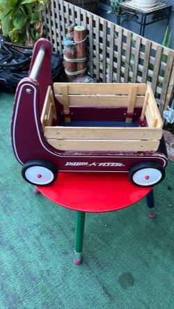 Toys & kids table