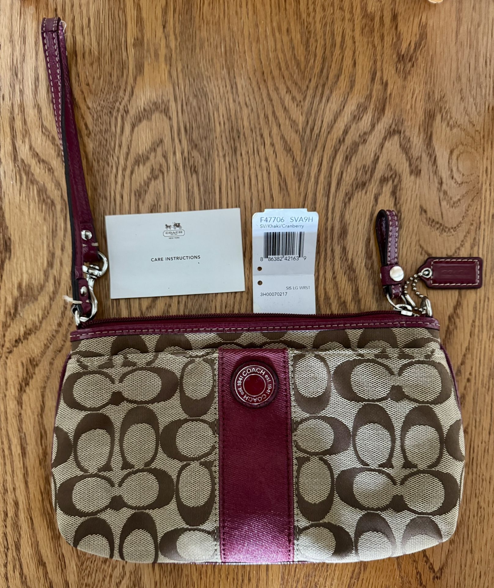 COACH Signature Stripe Large Wristlet  Khaki/Mahogany