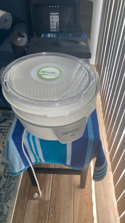 Dehydrator