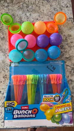 BRAND NEW ZURU Bunch O Balloons 12 Reusable & 136 Disposable Water Balloons BRAND NEW  ALL FOR $20