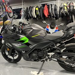 2021 Kawasaki Ninja 400cc