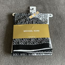 Michael Kors scarf And Hat Set