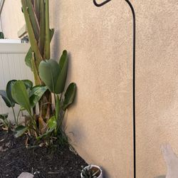 Large Shepherd Hooks – Perfect for Outdoor Décor! 