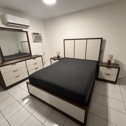 Queen Bedroom Set with Mattress – Bed, 2 Nightstands, Dresser & Mirror 