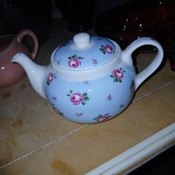 ST GEORGE FINE BONE CHINA TEA CUP