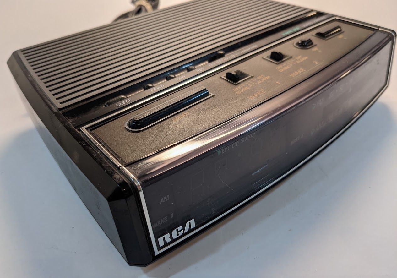 RCA AM/FM Radio Dual Alarm Clock Model RP-3651B w/ Nite-Glo LED Display VINTAGE
