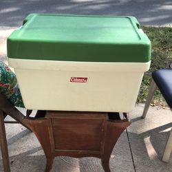 Retro  Vintage Coleman cooler perfect shape