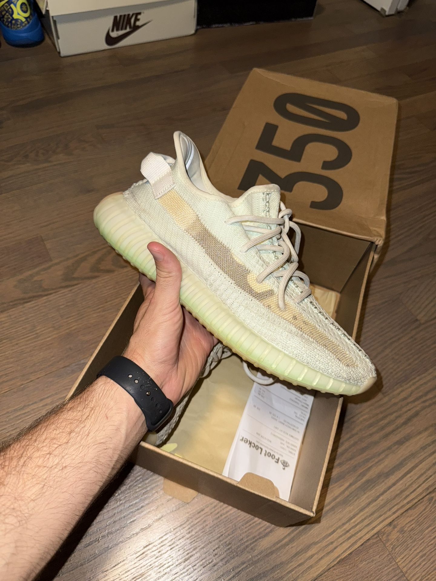 Yeezy Boost 350 V2 Hyperspace