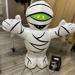 4ft mummy Halloween inflatable
