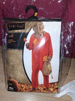 Halloween costume scarecrow