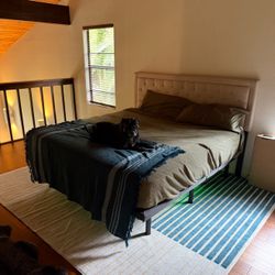 DreamCloud Classic Hybrid Mattress King w/ Headboard & Adjustable Base