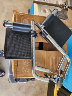 WHEELCHAIR LEG REST