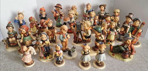 27 Vintage Goebel Hummel Figurines Estate Collection