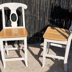 2 Wooden Bar Chairs In Great Condition 