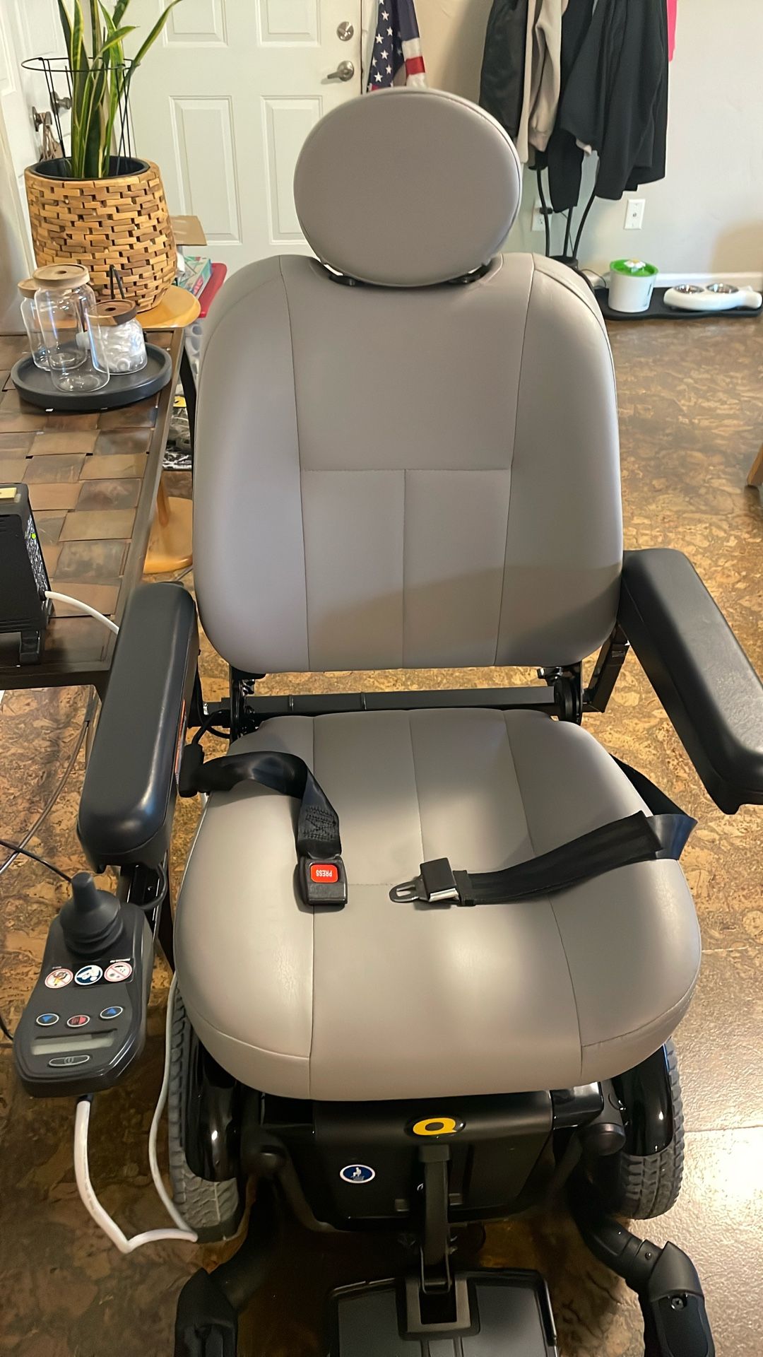 Pride Quantum 600 Power Wheelchair