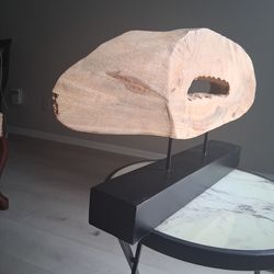 Paol mango wood sculpture