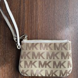 Michael Kors Wristlet