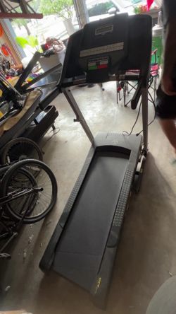 Golds gym treadmill
