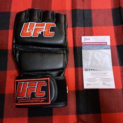 Colby Covington Signed UFC Glove