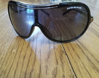 Umbro                        sunglasses•••••