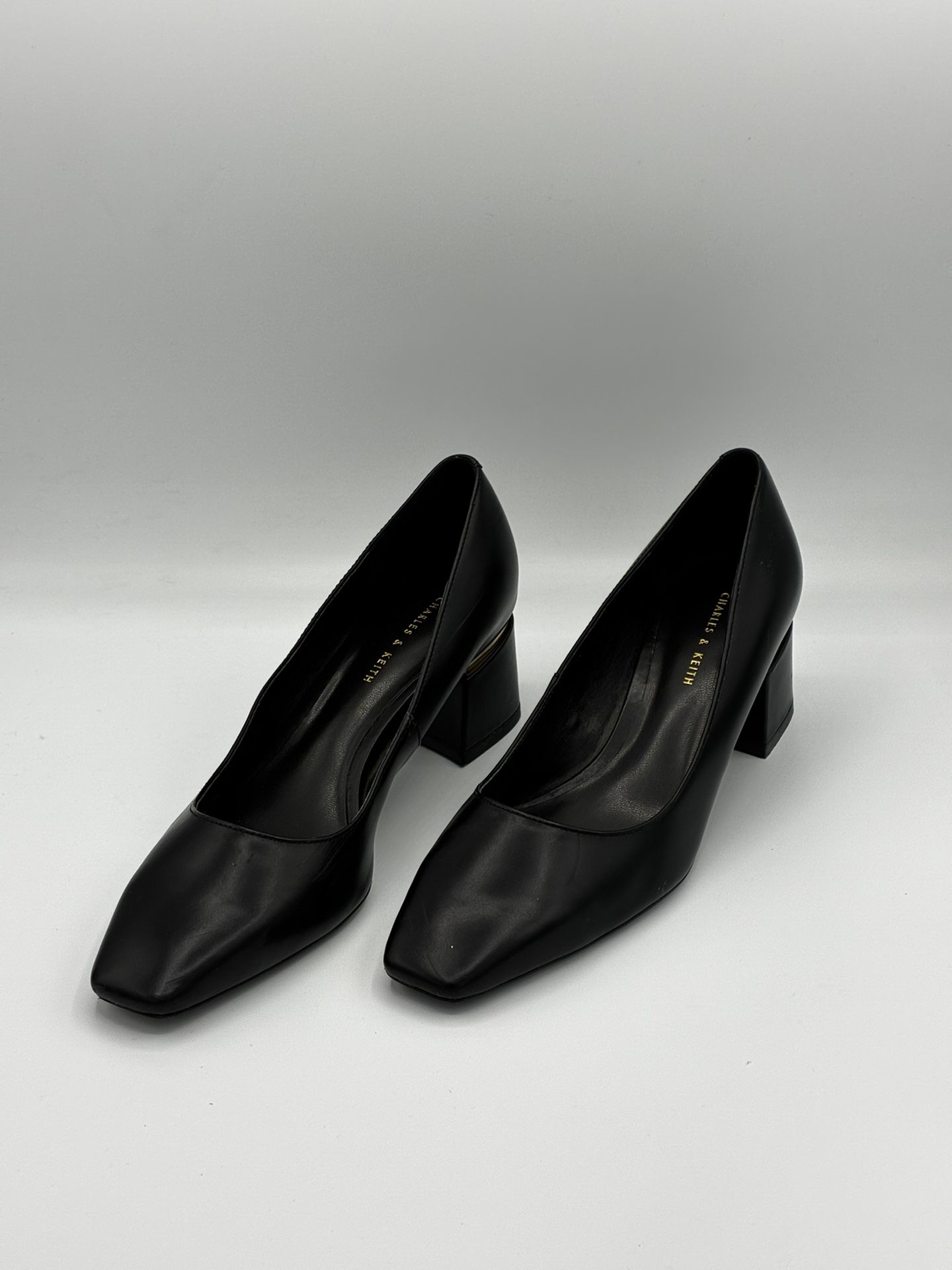 Charles & Keith Black Leather Pumps – Size 7