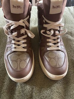 Men’s coach, leather shoes Men’s coach, leather shoes