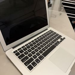 13 Inch Apple MacBook Air 