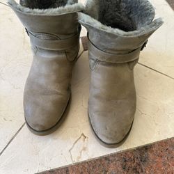 Women Ugg Boots Size 9.5