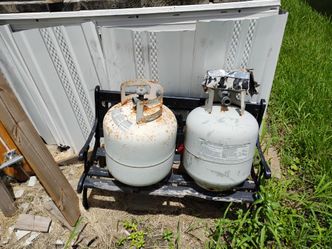 2 propane tanks