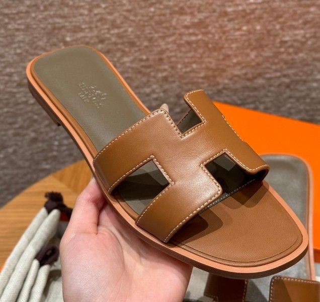 181 Oran Slippers