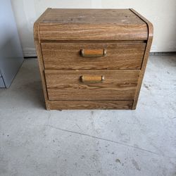 Vintage Wooden Nightstand – Perfect for Your Next DIY Project!