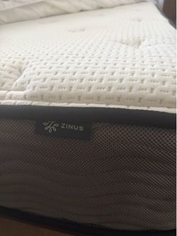 (Zinus) Queen Size Mattress